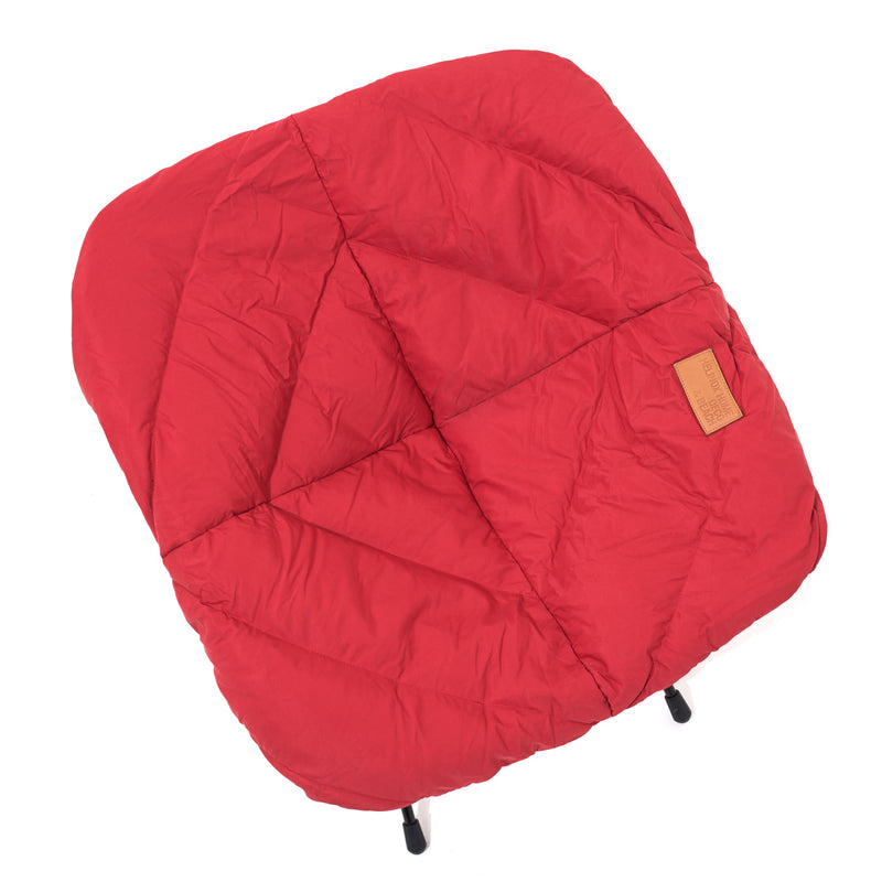 https://helinox.eu/cdn/shop/files/web_seat_warmer_down_red_2.jpg?v=1700642946&width=800